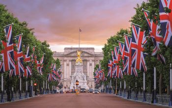 Buckingham-Palace-London-England