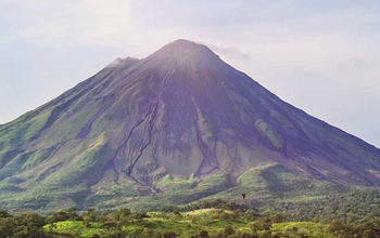 The Arenal Volcano is one of the great natural treasures of Costa Rica. Its protected areas offer multiple activities to visitors. (Photo via Costa Rica Tourism Board).