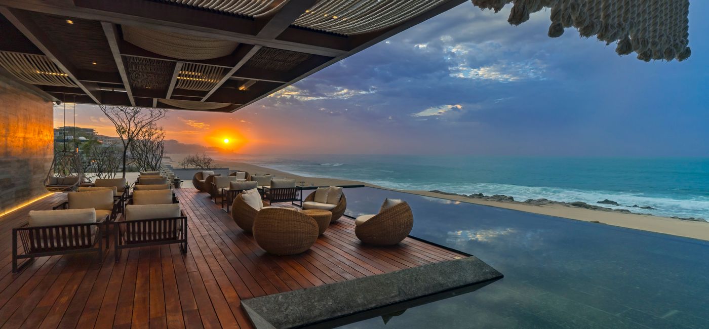 Image: Find luxury in Los Cabos. (photo via Los Cabos Tourism Board)