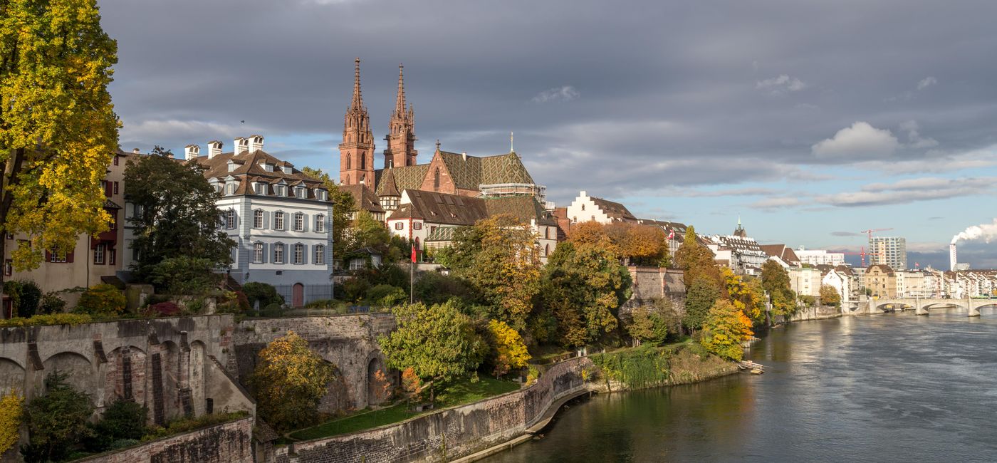 Image: Panoramic view of the city with the Minster and the river Rhine (photo via olli0815 / iStock / Getty Images Plus)