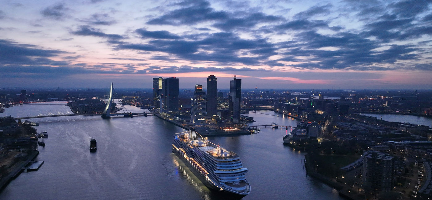 Image: Rotterdam arrives Rotterdam on April 18 (Photo Credit: Holland America Line)