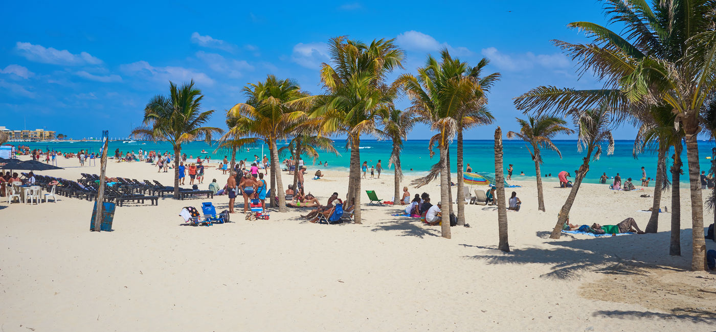 Image: Spring Break at beach of 'Playa del Carmen' in Mexico (marako85 via Getty Images)
