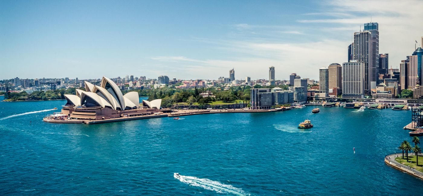 Image: View of Sydney Harbour, Australia (photo via africanpix / iStock / Getty Images Plus)