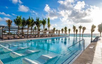 Learn the Advantages of Selling RIU as a RIU Specialist