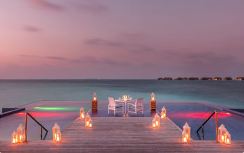 Conrad Maldives Dining at the Infinity Pool
