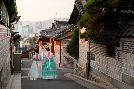 hanbok, south korea, bukchon hanok village, Seoul